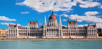 O parlamento húngaro em Budapest, Hungria fotos de stock O parlamento húngaro em Budapest, Hungria fotos de stock