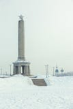 Obelisk zu den sowjetischen Soldaten, die während der Befreiung von Velikie Luki vom GE starben stockfotografie Obelisk zu den sowjetischen Soldaten, die während der Befreiung von Velikie Luki vom GE starben stockfotografie