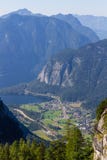 Obertraun, λίμνη Hallstatt - άποψη από την είσοδο σπηλιών πάγου Dachstein, Αυστρία στοκ εικόνες με δικαίωμα ελεύθερης χρήσης Obertraun, λίμνη Hallstatt - άποψη από την είσοδο σπηλιών πάγου Dachstein, Αυστρία στοκ εικόνες με δικαίωμα ελεύθερης χρήσης