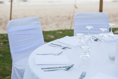 Obiadowy stół na plaży zdjęcie stock Obiadowy stół na plaży zdjęcie stock