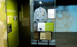 Objeto expuesto de la guerra de Vietnam dentro del museo nacional de las derechas civiles en Lorraine Motel imagen de archivo Objeto expuesto de la guerra de Vietnam dentro del museo nacional de las derechas civiles en Lorraine Motel imagen de archivo