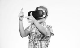Obtenez une exp?rience virtuelle Concept de r?alit? virtuelle L'enfant explorent la r?alit? virtuelle moderne de technologie ?duc photographie stock Obtenez une exp?rience virtuelle Concept de r?alit? virtuelle L'enfant explorent la r?alit? virtuelle moderne de technologie ?duc photographie stock