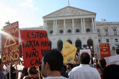Ocupe Lisboa - protestas globales el 15 de octubre de la masa Imagen de archivo Ocupe Lisboa - protestas globales el 15 de octubre de la masa Imagen de archivo