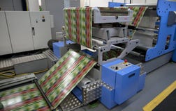 Offset press printing for labels