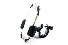 ogólnoludzki telefonu właściciel dla samochodowego motocyklu i roweru z zainstalowanym pustego ekranu złota smartphone pojedynczy zdjęcie stock ogólnoludzki telefonu właściciel dla samochodowego motocyklu i roweru z zainstalowanym pustego ekranu złota smartphone pojedynczy zdjęcie stock