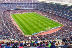 Ogólny widok Obozowy Nou stadium w futbolowym dopasowaniu między Futbolu klubem Barcelona i Malaga Ogólny widok Obozowy Nou stadium w futbolowym dopasowaniu między Futbolu klubem Barcelona i Malaga