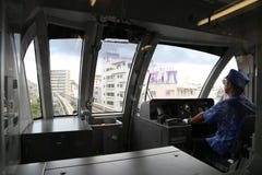 OKINAWA - 8 DE OUTUBRO: Monotrilho em Okinawa, Japão o 8 de outubro de 2016 imagem de stock OKINAWA - 8 DE OUTUBRO: Monotrilho em Okinawa, Japão o 8 de outubro de 2016 imagem de stock