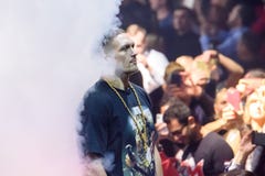 Oleksandr Usyk, prima del mondo che inscatola lotta finale dei semi eccellenti di serie fra Mairis Briedis e Oleksandr Usyk Arena Fotografia Stock Oleksandr Usyk, prima del mondo che inscatola lotta finale dei semi eccellenti di serie fra Mairis Briedis e Oleksandr Usyk Arena Fotografia Stock