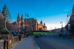 Olhando ao longo de Argyle Street Glasgow Passed o museu de Kelvingrove fotos de stock Olhando ao longo de Argyle Street Glasgow Passed o museu de Kelvingrove fotos de stock