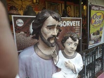 Olinda, Pernambuco, Βραζιλία - το Μάρτιο του 2019 Κατάστημα αρχαιοτήτων Alto DA S Γλυπτά που γίνονται με το χέρι από τους ντόπιου στοκ φωτογραφία με δικαίωμα ελεύθερης χρήσης Olinda, Pernambuco, Βραζιλία - το Μάρτιο του 2019 Κατάστημα αρχαιοτήτων Alto DA S Γλυπτά που γίνονται με το χέρι από τους ντόπιου στοκ φωτογραφία με δικαίωμα ελεύθερης χρήσης