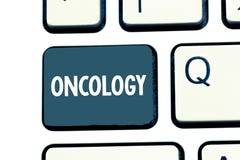 Oncology för textteckenvisning Begreppsmässig fotofilial av medicinsk vetenskap som handlar med tumör inklusive ursprunget royaltyfria foton Oncology för textteckenvisning Begreppsmässig fotofilial av medicinsk vetenskap som handlar med tumör inklusive ursprunget royaltyfria foton