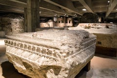 Ondergronds van de kathedraal van Milaan, Italië Stock Foto Ondergronds van de kathedraal van Milaan, Italië Stock Foto