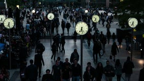 One Hour of Commuting in the Financial District - Reuters Plaza, Canary Wharf, London, England, UK