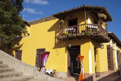 Opini?n sobre las casas viejas de la ciudad Trinidad, Cuba imágenes de archivo libres de regalías Opini?n sobre las casas viejas de la ciudad Trinidad, Cuba imágenes de archivo libres de regalías