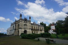 Opinión común del palacio de Zugdidi Dadiani imágenes de archivo libres de regalías Opinión común del palacio de Zugdidi Dadiani imágenes de archivo libres de regalías