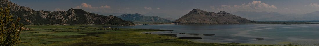 Opinión del lago Shkodra Montañas, escénicas imagenes de archivo Opinión del lago Shkodra Montañas, escénicas imagenes de archivo