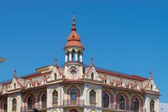 ORADEA, ΡΟΥΜΑΝΊΑ - 28 ΑΠΡΙΛΊΟΥ 2018: Όμορφη αρχιτεκτονική στο κέντρο Oradea στοκ φωτογραφία ORADEA, ΡΟΥΜΑΝΊΑ - 28 ΑΠΡΙΛΊΟΥ 2018: Όμορφη αρχιτεκτονική στο κέντρο Oradea στοκ φωτογραφία