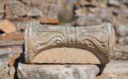 Ordre architectural dans la ville antique d'Ephesus Images stock Ordre architectural dans la ville antique d'Ephesus Images stock