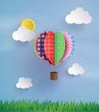 Origami gemaakt tot hete luchtballon en wolk Royalty-vrije Stock Fotografie Origami gemaakt tot hete luchtballon en wolk Royalty-vrije Stock Fotografie