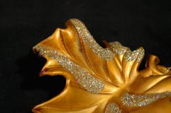 Ornamento do Natal - sumário dourado da folha foto de stock Ornamento do Natal - sumário dourado da folha foto de stock