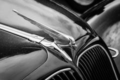 Ornement de capot de la traction de luxe de taille moyenne Avant de Citroen de voiture Image stock Ornement de capot de la traction de luxe de taille moyenne Avant de Citroen de voiture Image stock