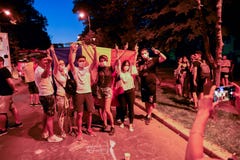 Os Romanians estão protestando contra o governo foto de stock Os Romanians estão protestando contra o governo foto de stock