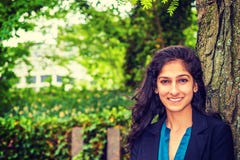 Ostindischer amerikanischer Student, der in New York studiert lizenzfreie stockfotografie Ostindischer amerikanischer Student, der in New York studiert lizenzfreie stockfotografie