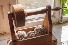 Oud houten hulpmiddel voor hand het spinnen Royalty-vrije Stock Foto Oud houten hulpmiddel voor hand het spinnen Royalty-vrije Stock Foto