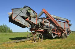 Oude dorsmachine royalty-vrije stock afbeelding Oude dorsmachine royalty-vrije stock afbeelding