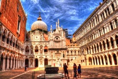 Ourtyard Palazzo Ducale, Venecia, Italia del ¡de Ð imágenes de archivo libres de regalías Ourtyard Palazzo Ducale, Venecia, Italia del ¡de Ð imágenes de archivo libres de regalías
