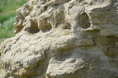 Outcropping rochoso acima dos faturamentos, Montana foto de stock royalty free Outcropping rochoso acima dos faturamentos, Montana foto de stock royalty free