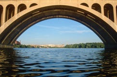 Overwelfde galerij van Zeer belangrijke Brug, Washington, gelijkstroom royalty-vrije stock fotografie Overwelfde galerij van Zeer belangrijke Brug, Washington, gelijkstroom royalty-vrije stock fotografie