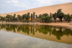 Oásis de Huacachina, região do AIC, Peru fotografia de stock Oásis de Huacachina, região do AIC, Peru fotografia de stock