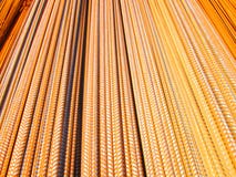 Ośniedziali szpotawi bary materialni dla wzmacnienie betonu zdjęcie stock Ośniedziali szpotawi bary materialni dla wzmacnienie betonu zdjęcie stock