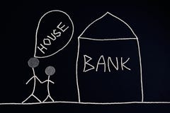 Paar die financiële hulp, hypotheek zoeken, die naar bank, ongebruikelijk geldconcept gaan, royalty-vrije stock afbeelding Paar die financiële hulp, hypotheek zoeken, die naar bank, ongebruikelijk geldconcept gaan, royalty-vrije stock afbeelding
