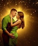 Paare in der Liebe, Liebhaber-Mann-Umarmungs-Frau, zwei Liebhaber-Kuss stockbild Paare in der Liebe, Liebhaber-Mann-Umarmungs-Frau, zwei Liebhaber-Kuss stockbild