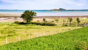 paesaggio rurale sulla costa atlantica in Bretagna fotografia stock paesaggio rurale sulla costa atlantica in Bretagna fotografia stock