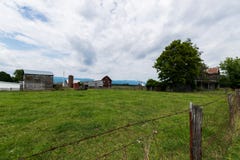 Paesaggio scenico di Elkton, la Virginia intorno al cittadino di Shenandoah fotografie stock libere da diritti Paesaggio scenico di Elkton, la Virginia intorno al cittadino di Shenandoah fotografie stock libere da diritti