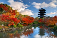 Pagode de Toji em Kyoto, Japão foto de stock Pagode de Toji em Kyoto, Japão foto de stock