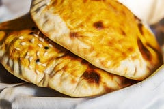 Pain de Lavash pour le chiche-kebab turc traditionnel de saveur photographie stock libre de droits Pain de Lavash pour le chiche-kebab turc traditionnel de saveur photographie stock libre de droits