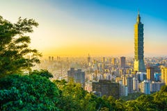 Paisagem e arquitetura da cidade bonitas de taipei construção e arquitetura de 101 na cidade foto de stock royalty free Paisagem e arquitetura da cidade bonitas de taipei construção e arquitetura de 101 na cidade foto de stock royalty free