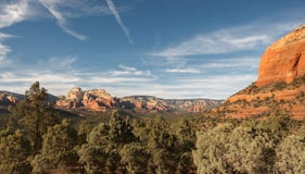 Paisaje de Sedona del rastro del puente de los diablos foto de archivo Paisaje de Sedona del rastro del puente de los diablos foto de archivo