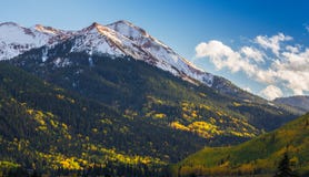 Paisaje hermoso de la montaña en Aspen, telururo, Colorado imagen de archivo Paisaje hermoso de la montaña en Aspen, telururo, Colorado imagen de archivo