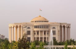 Palais des Nations morgens, Dushanbe, Tadschikistan lizenzfreie stockfotos Palais des Nations morgens, Dushanbe, Tadschikistan lizenzfreie stockfotos
