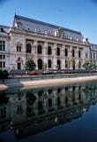 Palazzo antico BUcuresti - in Romania immagine stock Palazzo antico BUcuresti - in Romania immagine stock