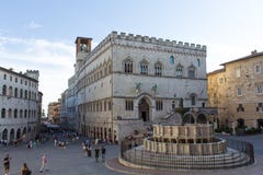 Palazzodei Priori en Fontana Maggiore van Perugia royalty-vrije stock fotografie Palazzodei Priori en Fontana Maggiore van Perugia royalty-vrije stock fotografie