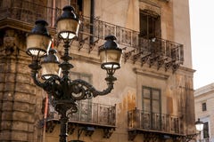 PALERMO, ITALIA - 14 de octubre de 2009: Quattro Canti, oficialmente kno imagen de archivo libre de regalías PALERMO, ITALIA - 14 de octubre de 2009: Quattro Canti, oficialmente kno imagen de archivo libre de regalías