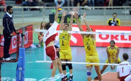 Pallavolo di FIVB Polonia Brasile Immagine Stock Libera da Diritti Pallavolo di FIVB Polonia Brasile Immagine Stock Libera da Diritti