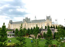 Palácio da cultura em Iasi, Romênia foto de stock Palácio da cultura em Iasi, Romênia foto de stock