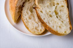 Pane casalingo affettato fotografia stock Pane casalingo affettato fotografia stock
